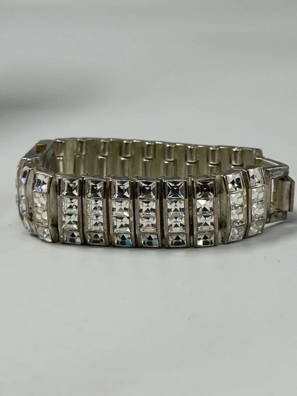 Geneva Elite Rhinestone Watch Women Silver Tone White Dial New Battery 6.75